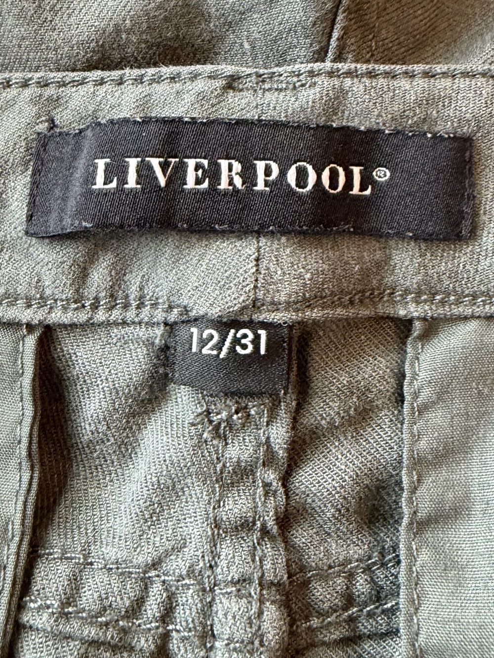 Liverpool Linen Blend Kinley Utility Shorts, Size 12 - Picture 5 of 8